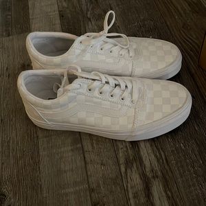 Like new white checkered vans.